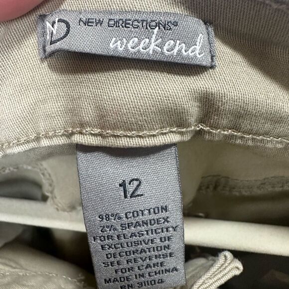 New Directions Weekend Tan Bermuda Shorts Size 12 - Picture 8 of 9